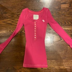 Abercrombie Kids cute stretch ribbed shirt